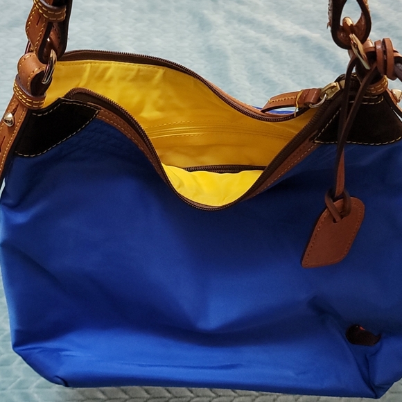 Ladies Handbag - Picture 9 of 9